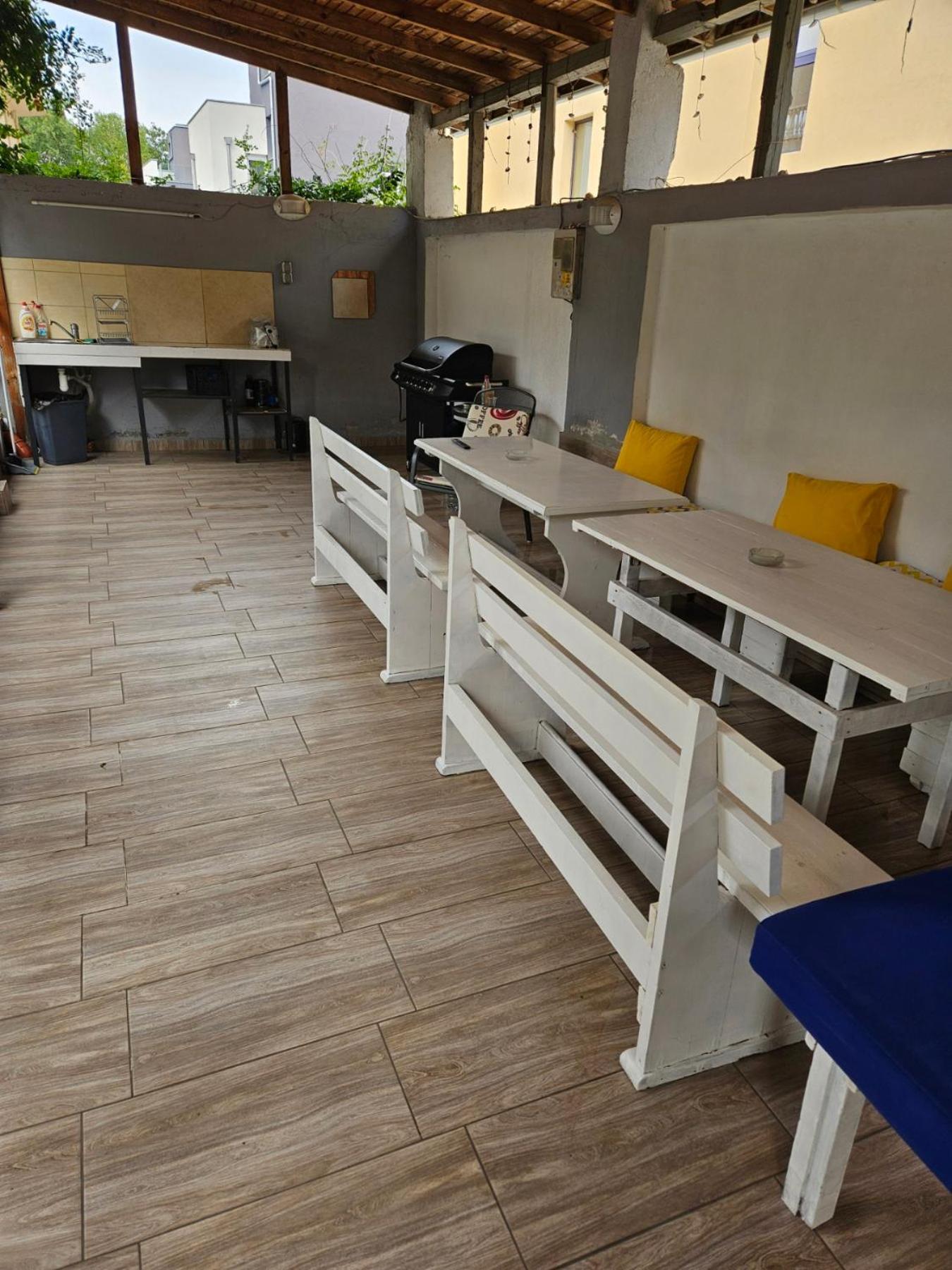Guest House Petrovi Ravda Esterno foto